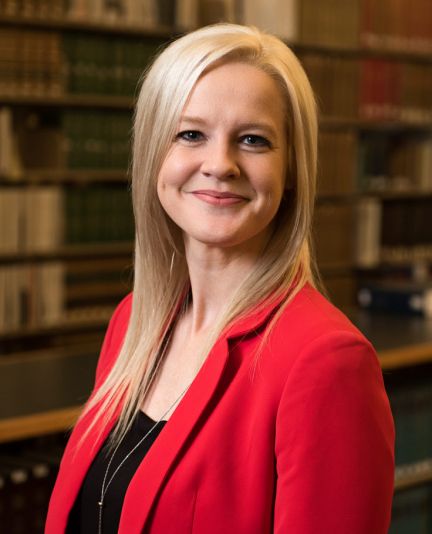 Headshot of Lisa Bowers