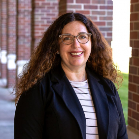 Jennifer Farley headshot